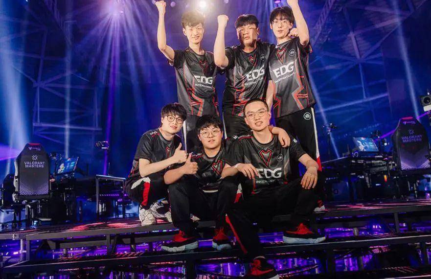 赫内斯的警 赫内斯的警